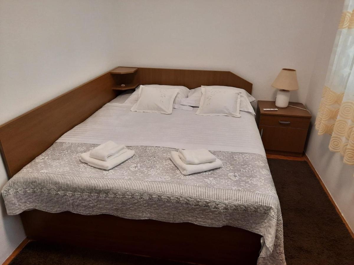 Holiday Home Toncica - Rogotin Екстер'єр фото